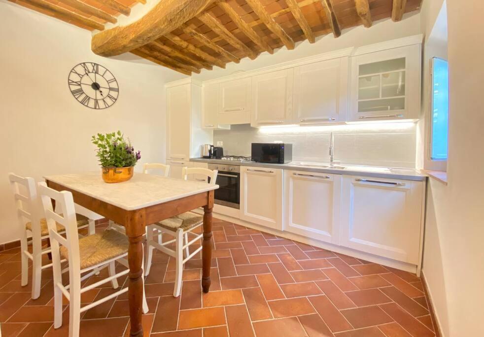 Relax&Business Wi-Fi, Tv Hd, Parcheggio Gratuito Villa Capannori Buitenkant foto