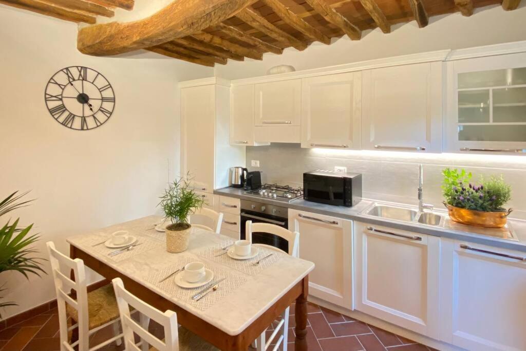 Relax&Business Wi-Fi, Tv Hd, Parcheggio Gratuito Villa Capannori Buitenkant foto